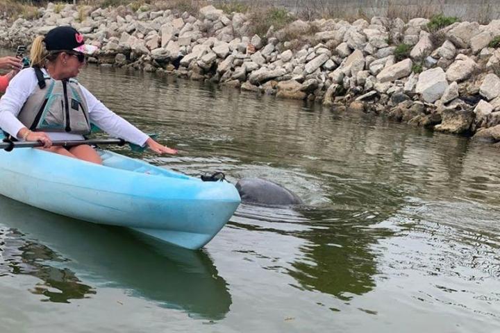 a small boat in a body of water